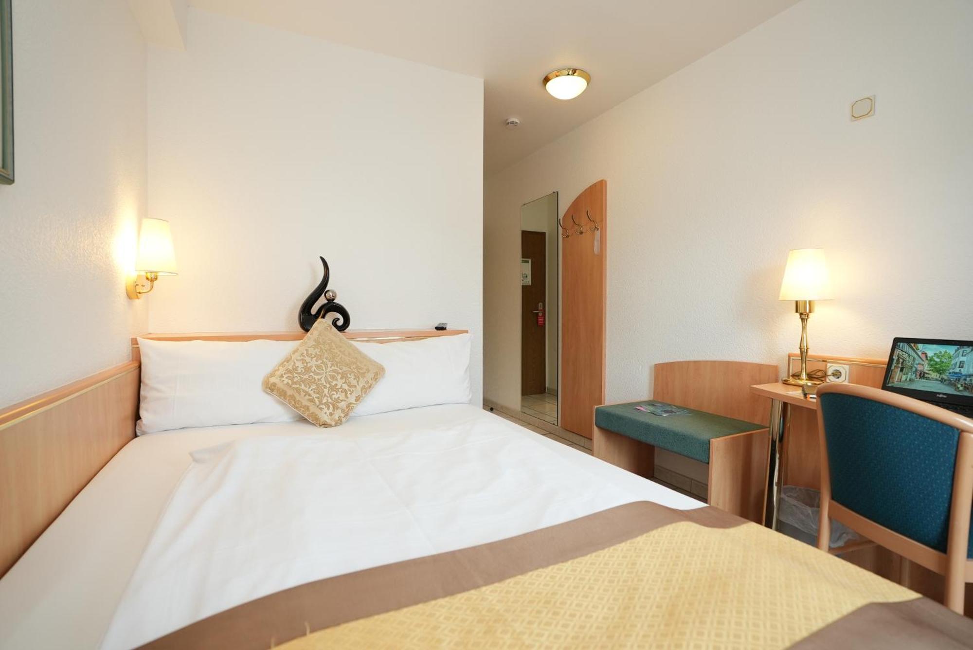 Uno Hotel Posthof Зарлуї Екстер'єр фото